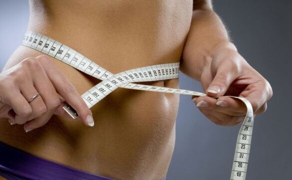 Изгубивши 7 кг за недељу дана захваљујући дијетама и вежбама, можете постићи грациозне форме. 